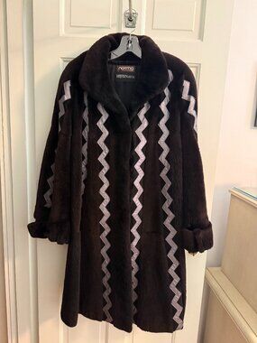 Vintage Norma Canada Bayou Nutria Real Fur Coat Statement Zigzag